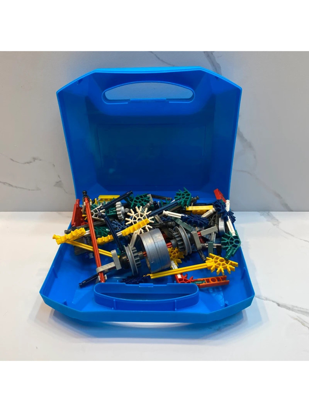 K’NEX with Carrying Case (BIN 3)